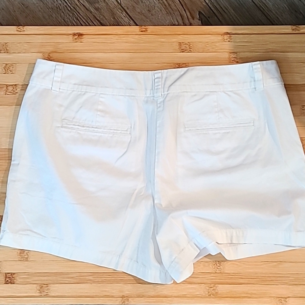 Loft Women's White Shorts Sz 14 - Picture 2 of 3